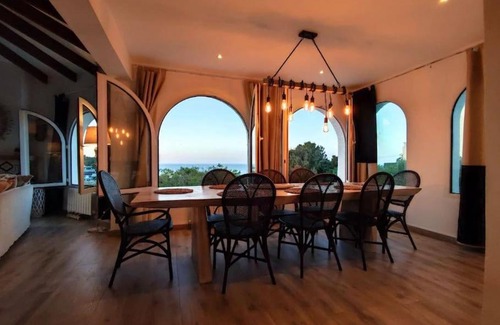 Mar Azul Villa | Gorgeous 4-bedroom Villa, Javea, Portixol