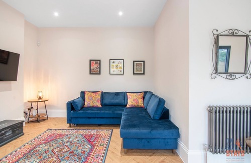 Petts Wood and Knoll Casa | Gorgeous 4-BR Bungalow