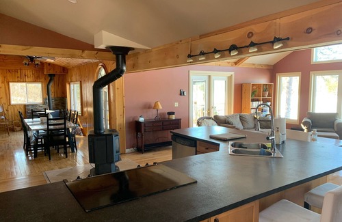 Unorganized Centre Parry Sound Cabaña | GORGEOUS 4 Season WATERFRONT Cottage Family Getaway, Sleeps up to 14 w loft apt