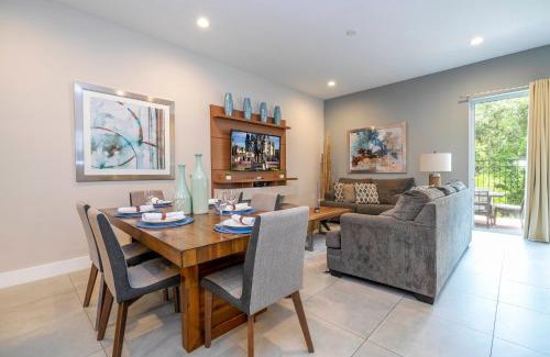 West Kissimmee Casa | Gorgeous 4 Suites DREAM Villa 5 min to Disney