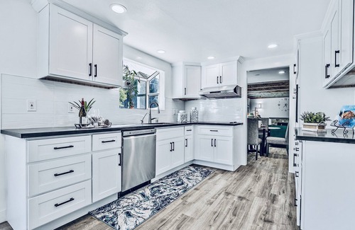 Dublin Casa | Gorgeous 4B/2.5B Newly-Renovated Relaxed House