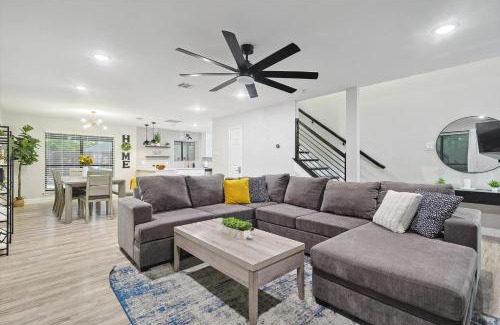 Flower Mound Casa | Gorgeous 4BR 2,5BA Holiday Home 15min to DFW Int Airport