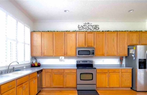 Alachua Casa | Gorgeous 4BR Home | University of Florida I Springs | Sleeps 15 - G01