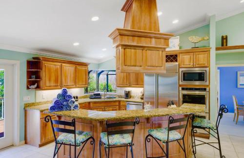 Gumbo Limbo Casa | Gorgeous 5 Bedroom Home with Heated Pool and Spa