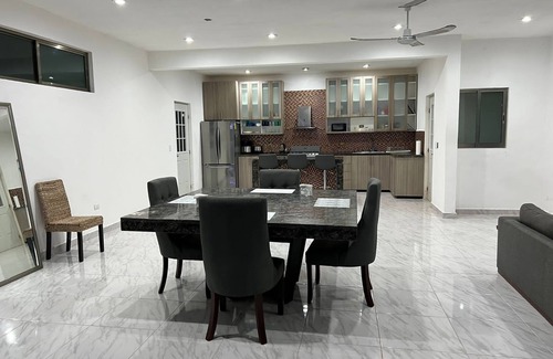 Alfredo V. Bonfil Casa | Gorgeous 5 Bedroom Oasis