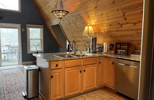 Eddyville Casa | Gorgeous A-frame on Lake Barkley cove: private dock, fire pit, pets ok