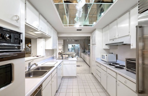 St. Elmo Improvement League Condominio | Gorgeous all-original mid-century private golf course