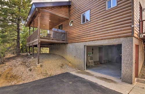 Long Valley Junction Cabaña | Gorgeous Alton Cabin w/ Deck + Mountain Views