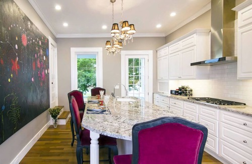 Eastern Vermont Casa | Gorgeous and luxurious 6-bedroom Victorian mansion with AC and WiFi near Stowe