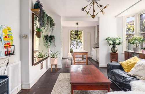 Hackney Downs Apartamento | Gorgeous and Vibrant 3 Bedroom Apartment in London