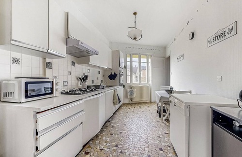 Issy-l'Eveque Apartamento | Precioso apartamento en.