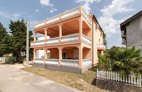 Gornji Karin Apartamento | Precioso apartamento en Gornji Karin