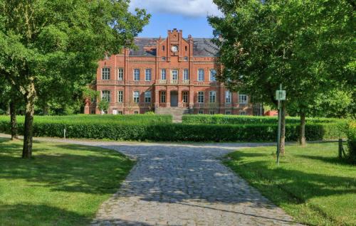 Krakow am See Apartamento | Gorgeous Apartment In Krakow Am See