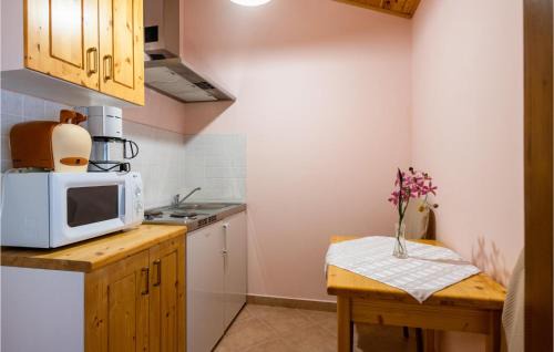 Martinski Apartamento | Gorgeous Apartment In Martinski With Wifi