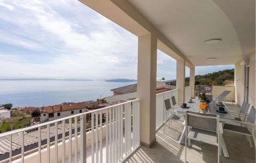 Bregi Apartamento | Gorgeous Apartment In Bregi With Sauna