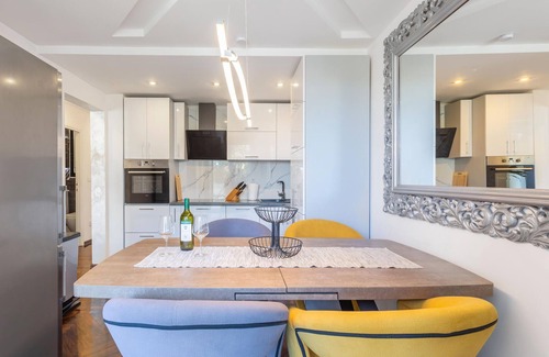 Sarsoni Apartamento | Precioso apartamento en Rijeka con WiFi