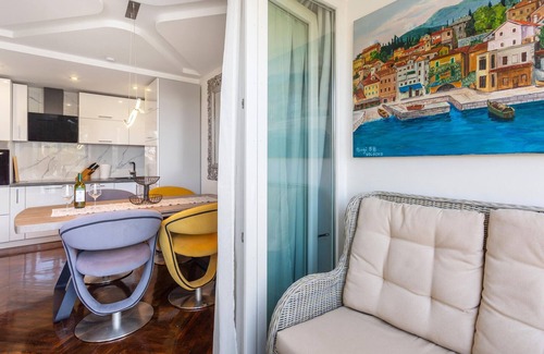 Sarsoni Apartamento | Precioso apartamento en Rijeka con WiFi