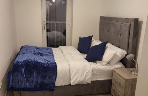 East End Apartamento | Gorgeous Apartment in the Town by AP Management.