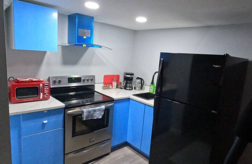 Calgary Casa | Gorgeous Basement Apartment