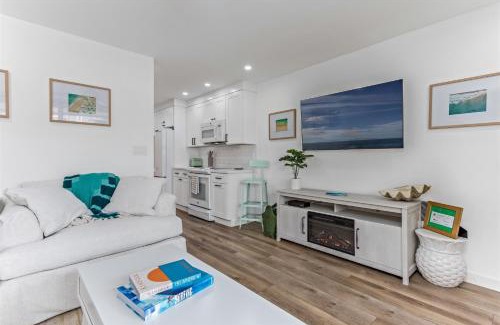 Carpinteria Apartamento | Gorgeous Beach Condo with Private Patio #134