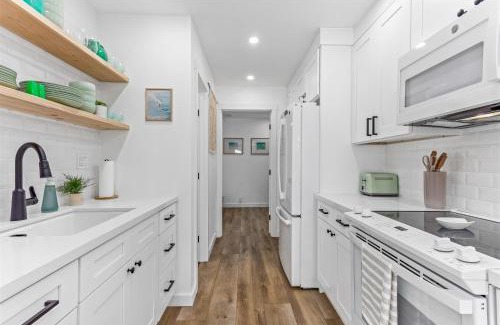 Carpinteria Apartamento | Gorgeous Beach Condo with Private Patio #134