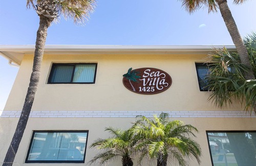 Satellite Beach Villa | Hermosa villa junto a la playa con perfecta vista al mar