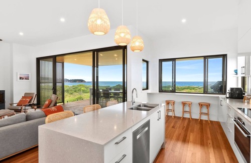 Tomakin Casa | Gorgeous Beachfront house in Tomakin