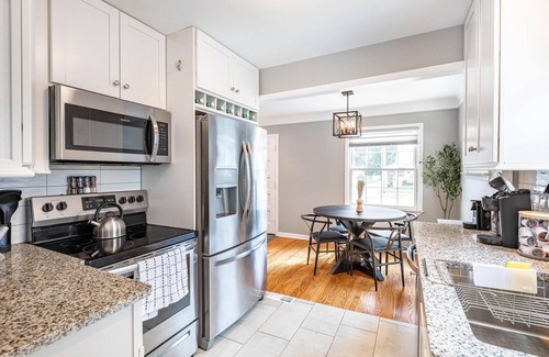 Berkley Casa | Gorgeous Berkley 3BR/2.5BA Home w/ Loft Suite