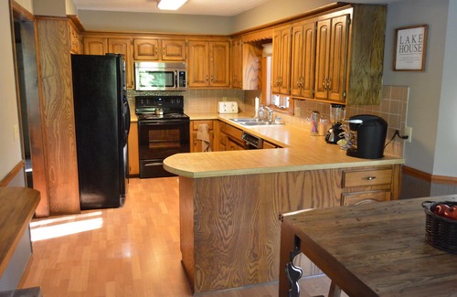 Bella Vista Casa | Gorgeous bluffs on Lake Ann - private dock