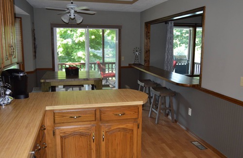 Bella Vista Casa | Gorgeous bluffs on Lake Ann - private dock