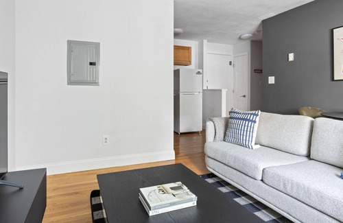 St. Elizabeth's Apartamento | Gorgeous Brighton 1BR nr Sutherland Rd Green Line, by Blueground