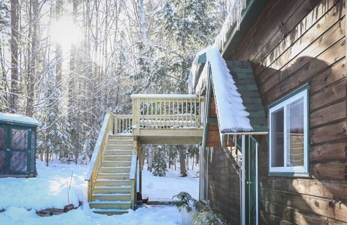 West Bridgton Cabina | Gorgeous Cabin minutes to Moose Pond & Lake Kezar!