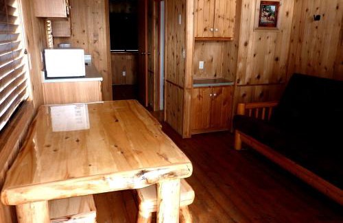 West Yellowstone Casa | Gorgeous Cabin with Stunning Views in West Yellowstone, Montana