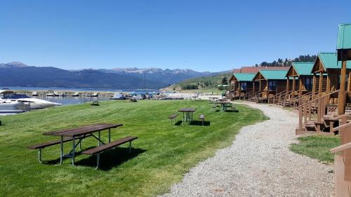 West Yellowstone Casa | Gorgeous Cabin with Stunning Views in West Yellowstone, Montana