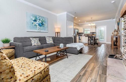 Townsend Casa | Gorgeous Cades Cove Condo with Community Pool
