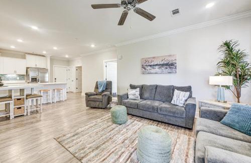 Calabash Apartamento | Gorgeous Calabash Condo with Balcony and Pool Access!