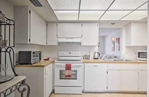 Yacht Club Cabaña | Gorgeous Cape Coral Duplex Home w/ Modern Interior