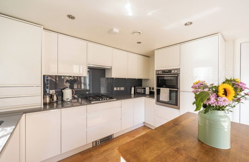 Gifford Casa | Gorgeous central 3 bed house - free parking & garden (15 min walk to Royal Mile)