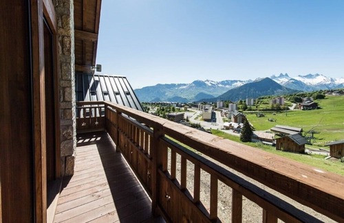 La Toussuire Chalet De Esquí | Chalet en las pistas con piscina y cine en casa.