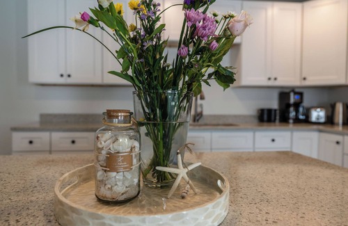 Kennebunk Condominio | Newly Remodeled Coastal Getaway