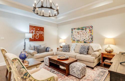 College Station Casa | Gorgeous College Station Townhome with Patio!