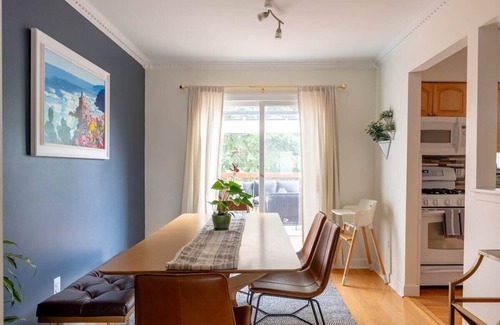 Clawson Casa | Gorgeous Comfy Downtown Clawson Home