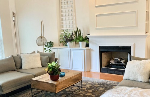 Town Center Condominio | Gorgeous condo in desirable Columbia Town Center