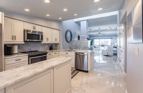 Capri Isle Casa | Gorgeous Condo on Treasure Island, 2 Bedroom