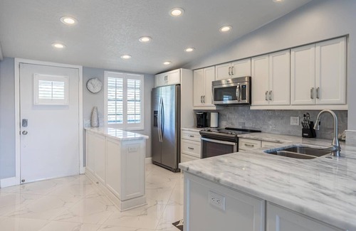 Capri Isle Casa | Gorgeous Condo on Treasure Island, 2 Bedroom