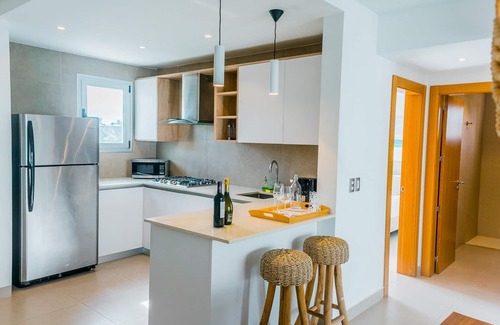 El Cortecito Villa | Luxurious Condo Steps From the Beach B2 Los Corales