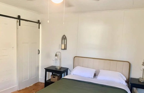 Powell Cabaña | Gorgeous Cottage 15 minutes from Downtown Knoxville!