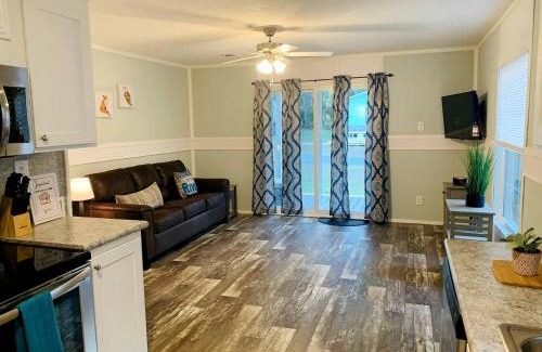 Dunnellon Casa | Gorgeous Cottage Close to Fantastic Hiking Trails in Dunnellon, Florida