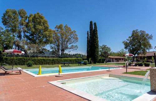 Grosseto Condominio | Gorgeous cottage in the heart of Maremma with swimming pool and Jacuzzi.