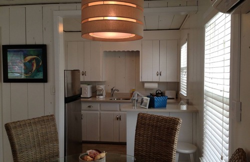 Siesta Key Cabaña | Preciosas cabañas a pasos de la playa / piscina climatizada